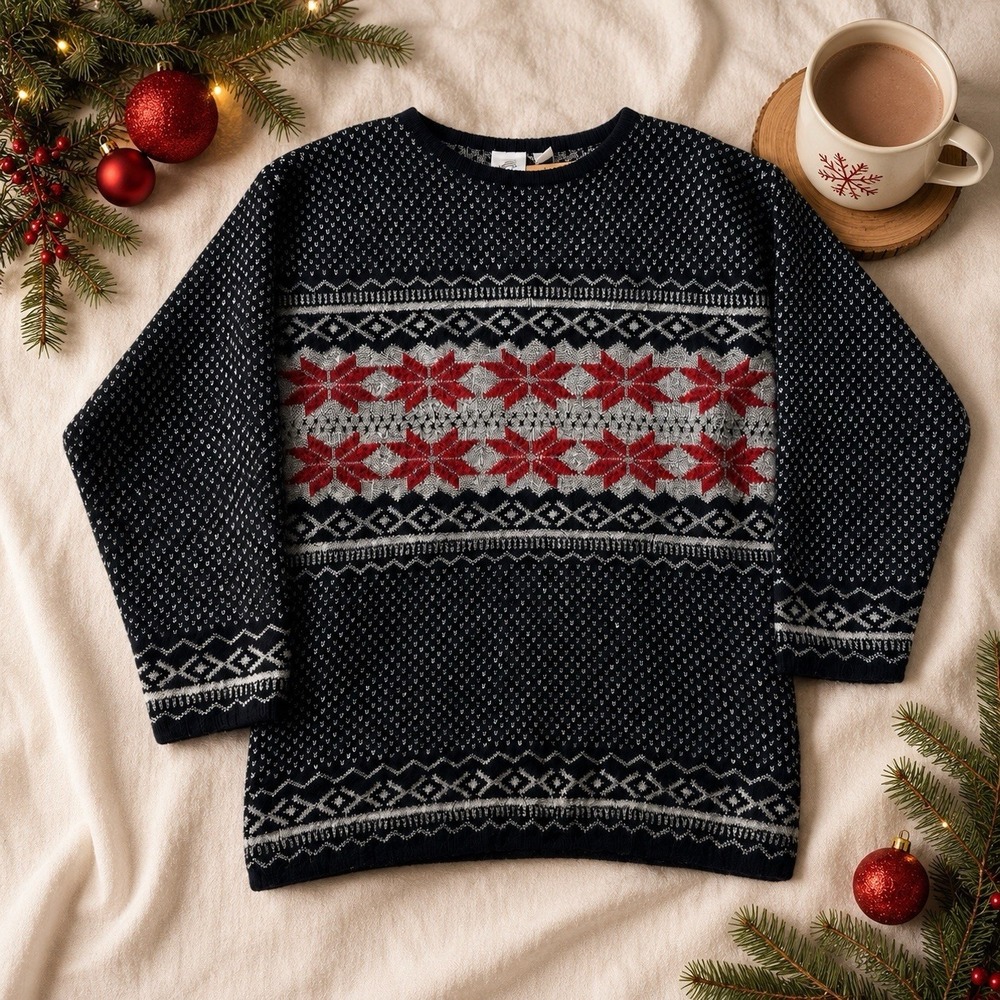 vintage Women's Christmas Sweater Medium fair Isle Nordic Snowflake holiday Cozy